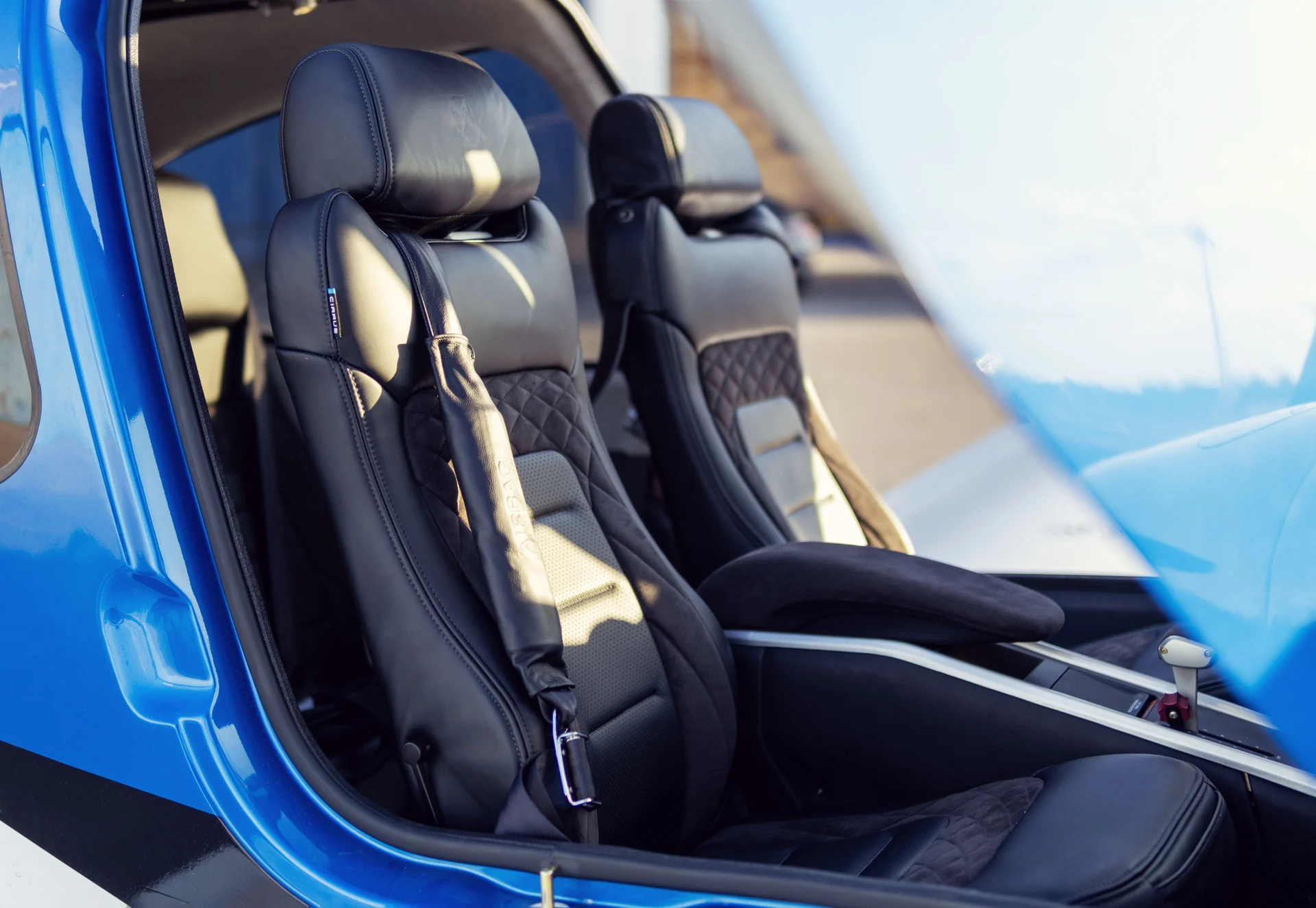 Cirrus training SR 20 font seats